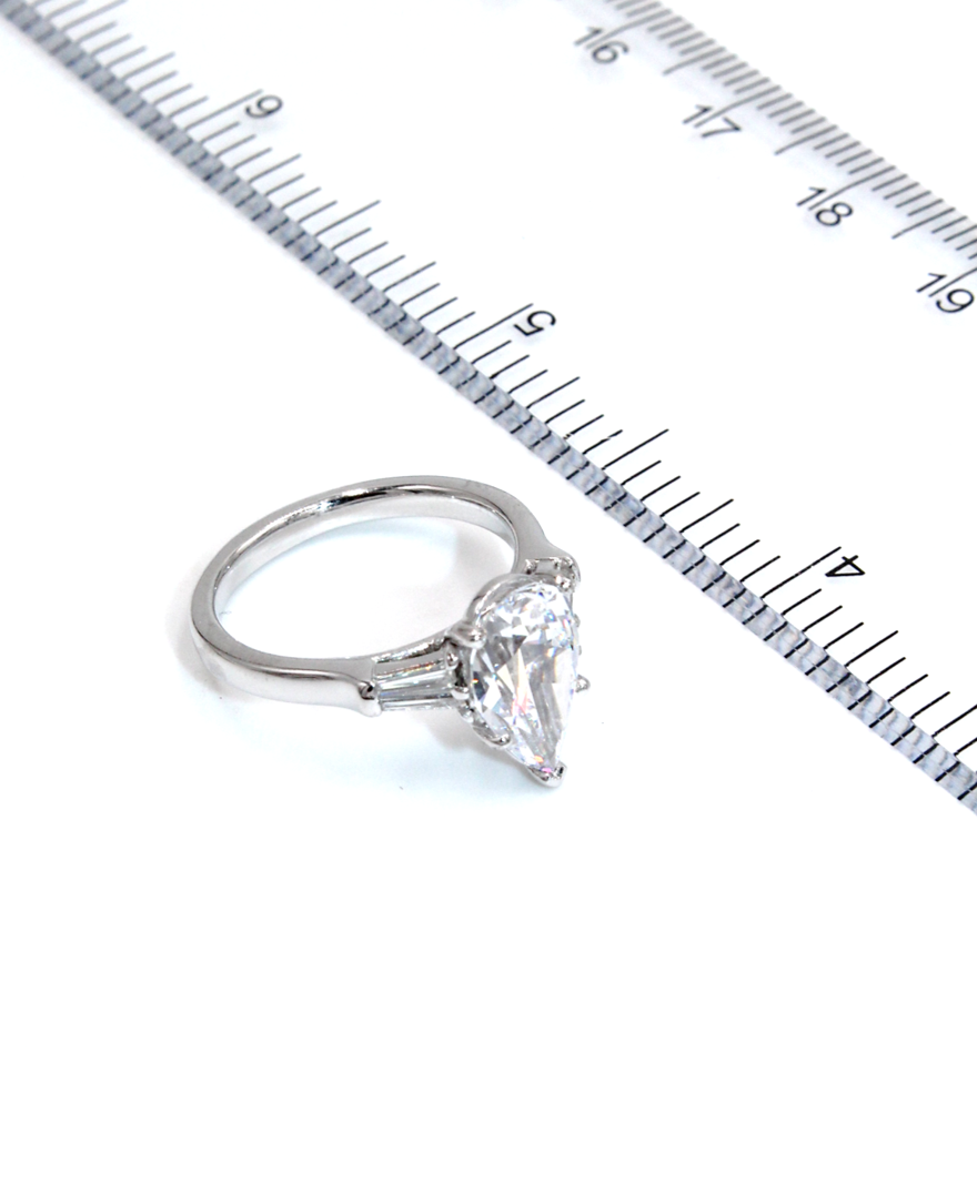 Platinum Ring with Baguette Diamonds