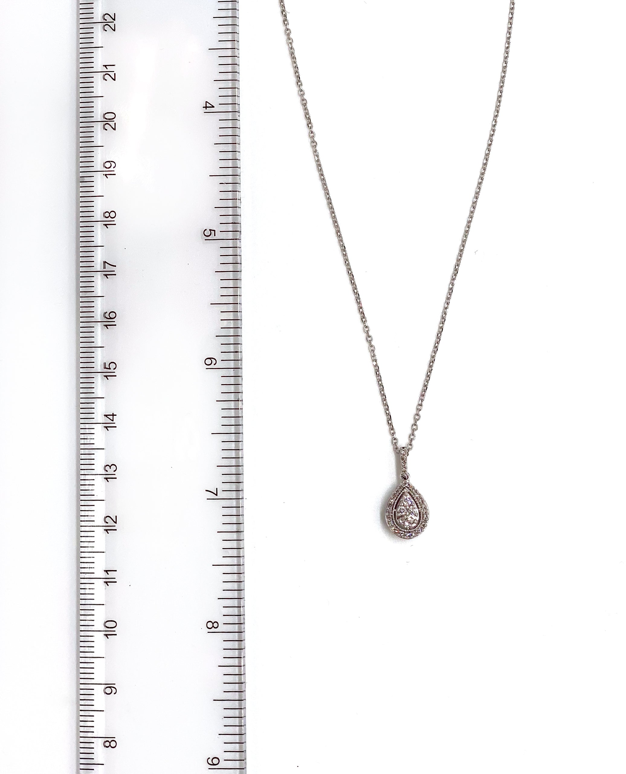 14K White Gold Diamond Pendant Necklace