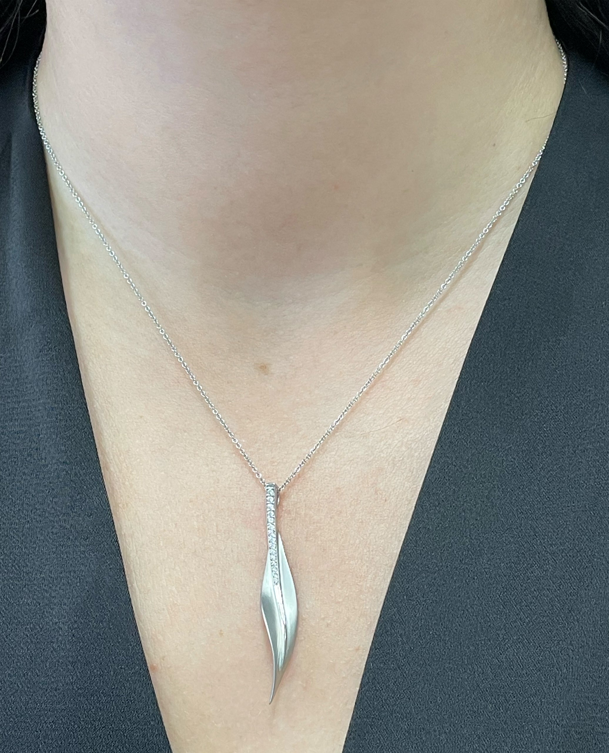 Simon G. DP113 18K White Gold and Diamond Garden Collection Pendant Necklace