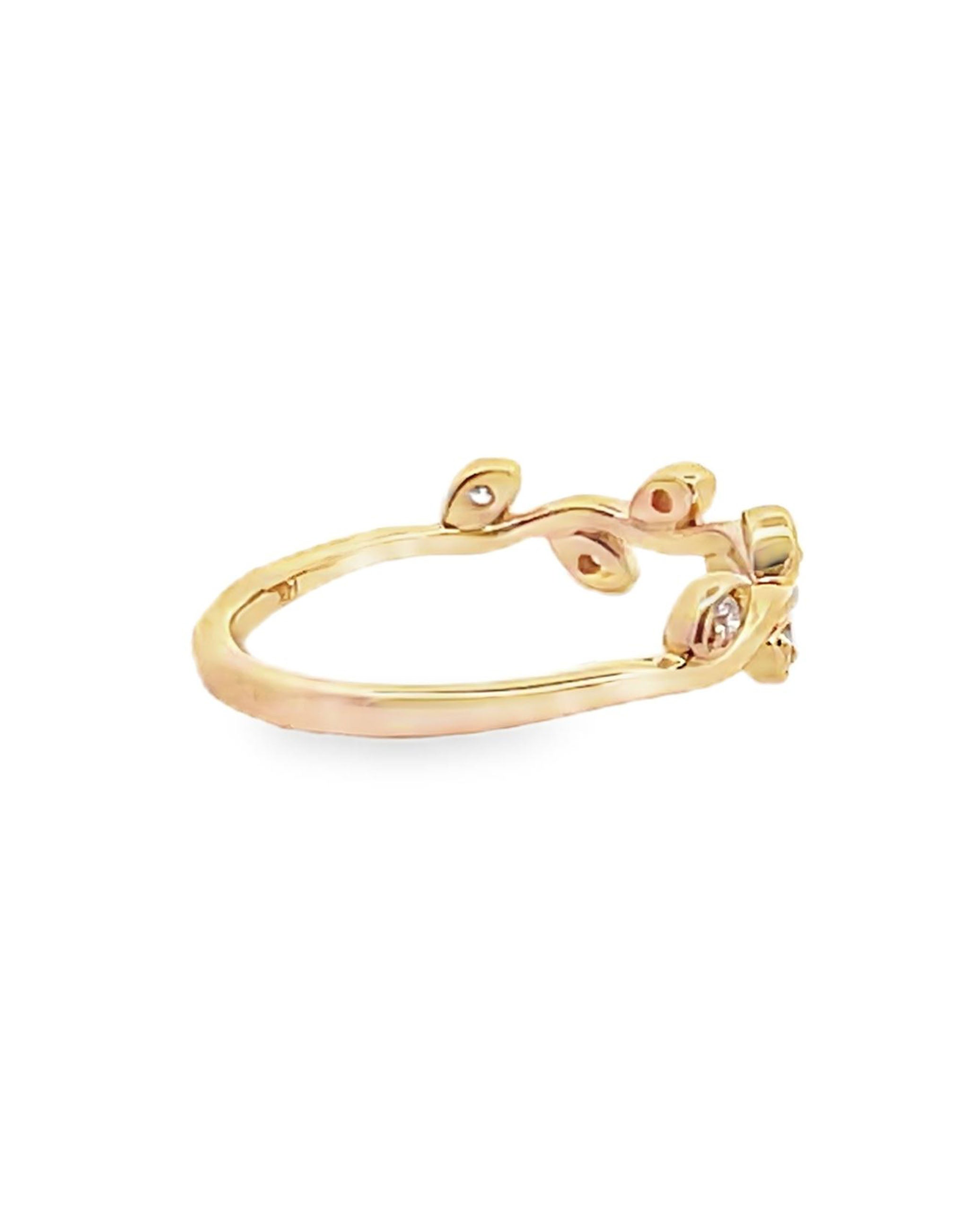 14K Yellow Gold Wedding Ring with Diamonds- Size 7