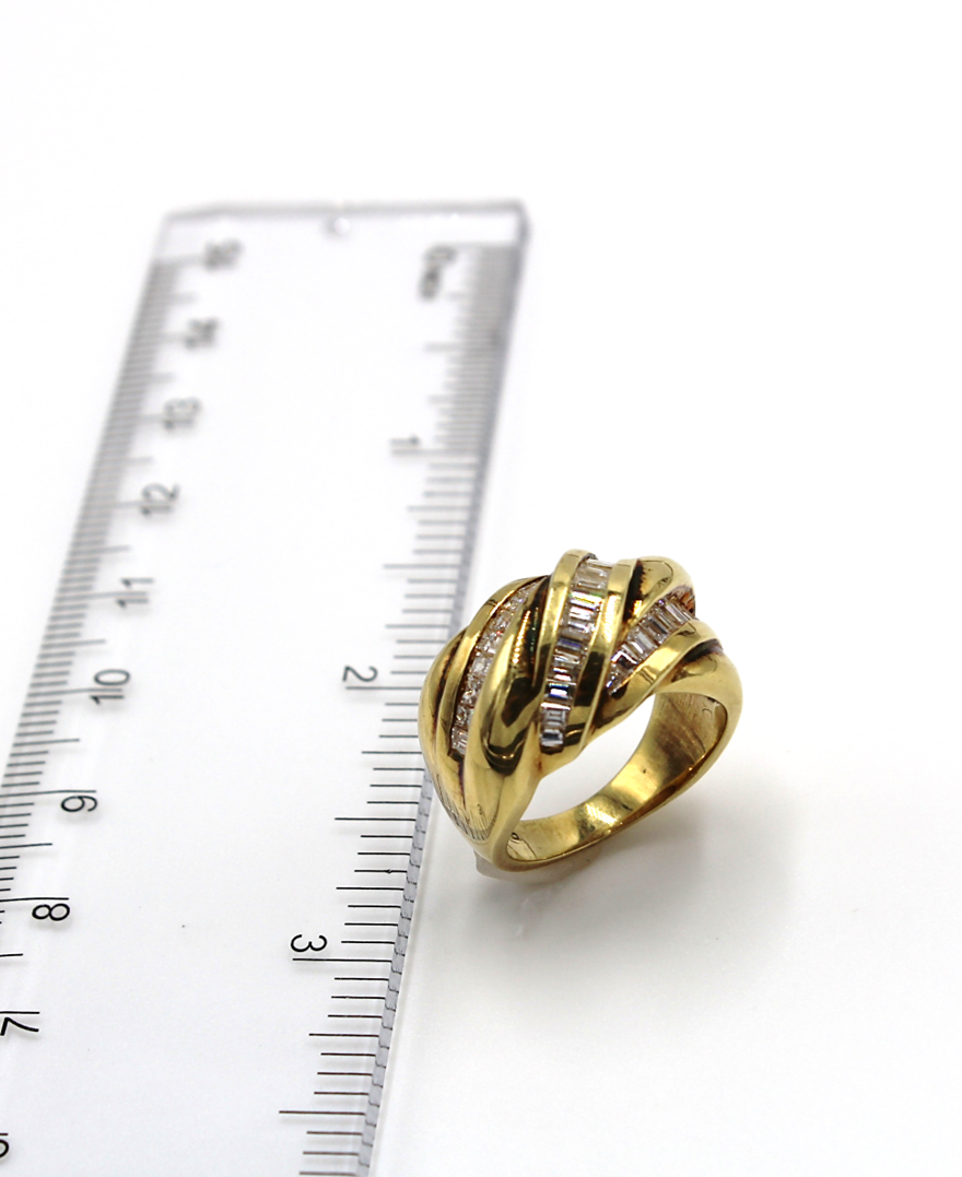 Vintage 18K Gold Diamond Ring with Overlapping Rows of Baguette Diamonds 1.50 Carats