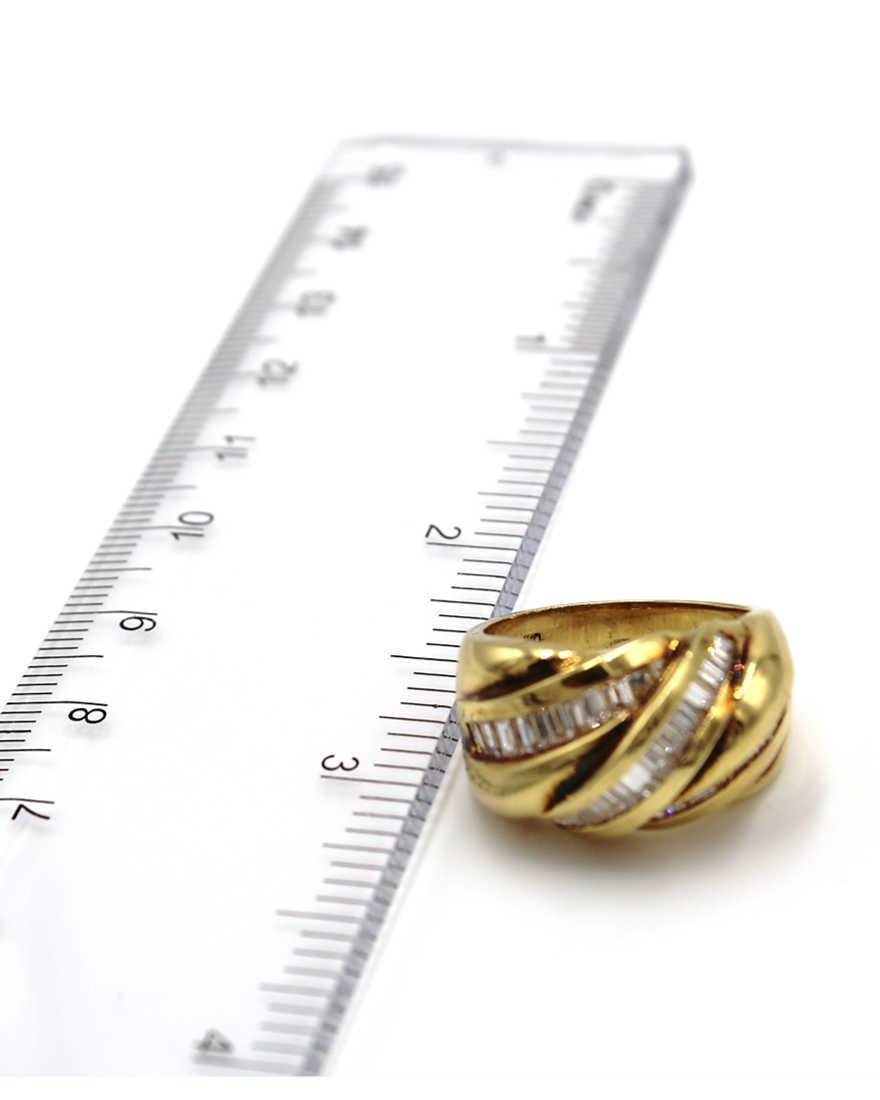 Vintage 18K Gold Diamond Ring with Overlapping Rows of Baguette Diamonds 1.50 Carats