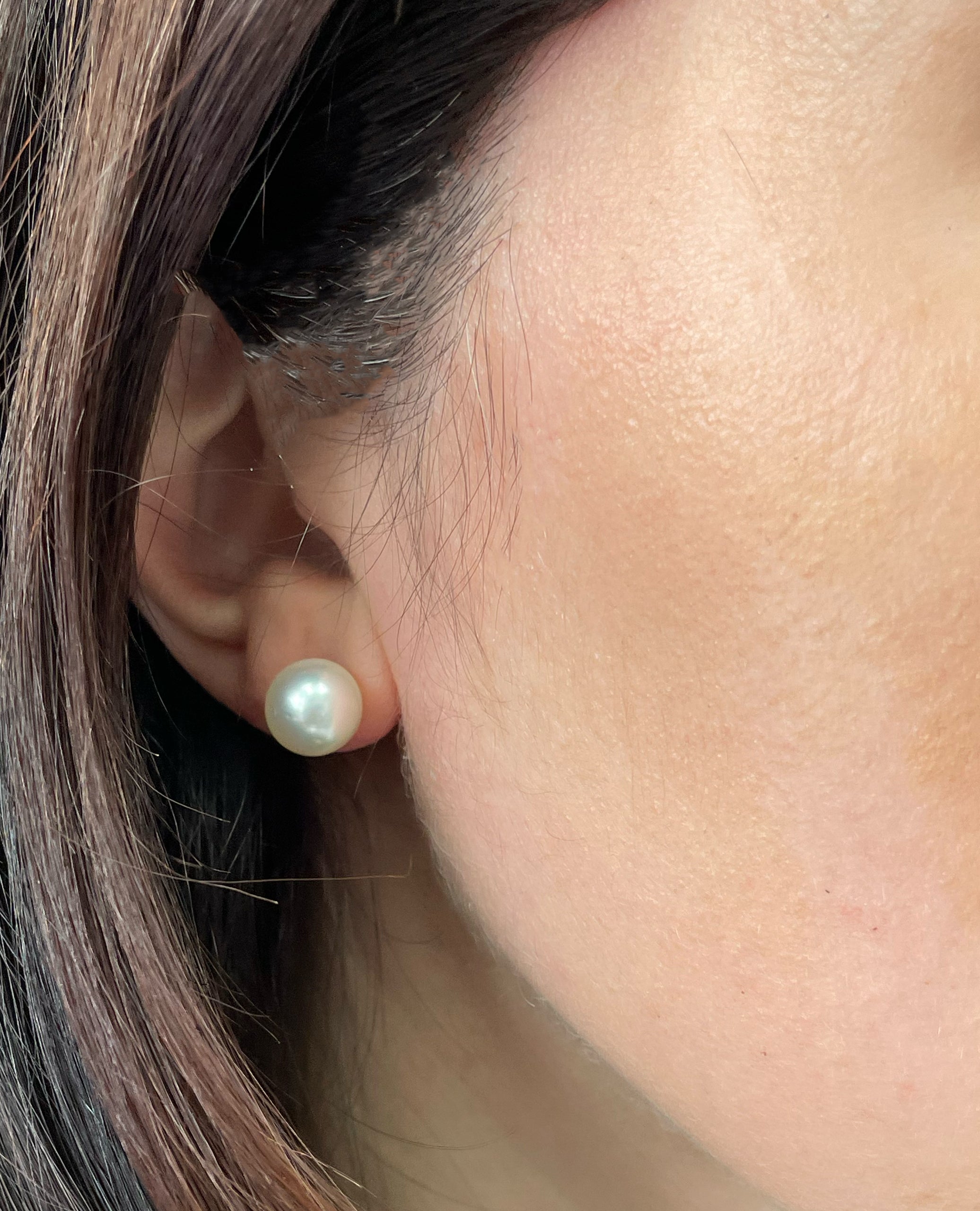 14K Yellow Gold 10mm White South Sea Pearl Earrings with Pushbacks