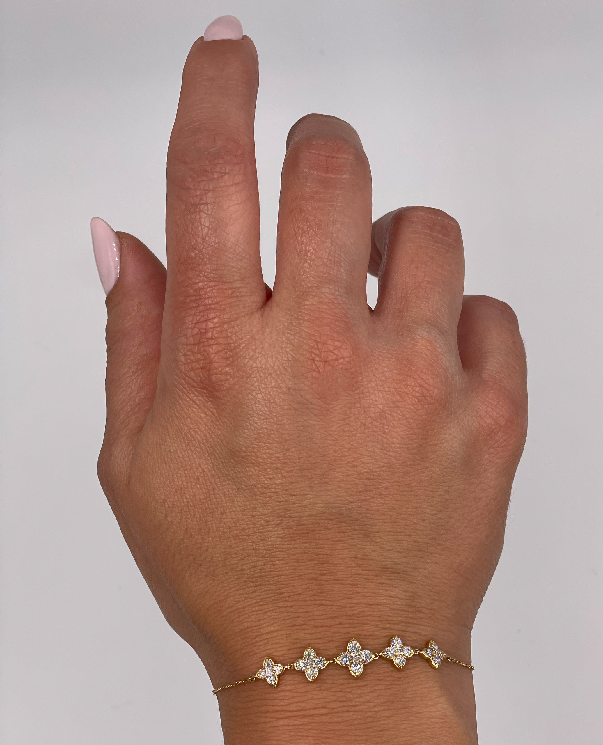 Quatrefoil Five Station Diamond Bracelet in 18K Yellow Gold