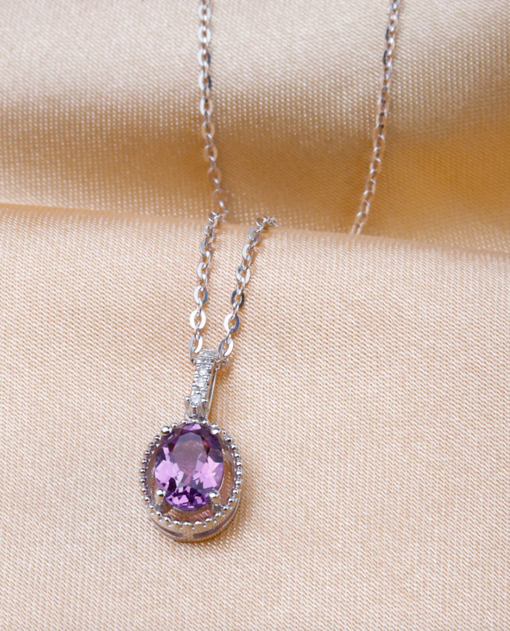 14K White Gold 0.80 Carat Oval Amethyst & Diamond Pendant Necklace