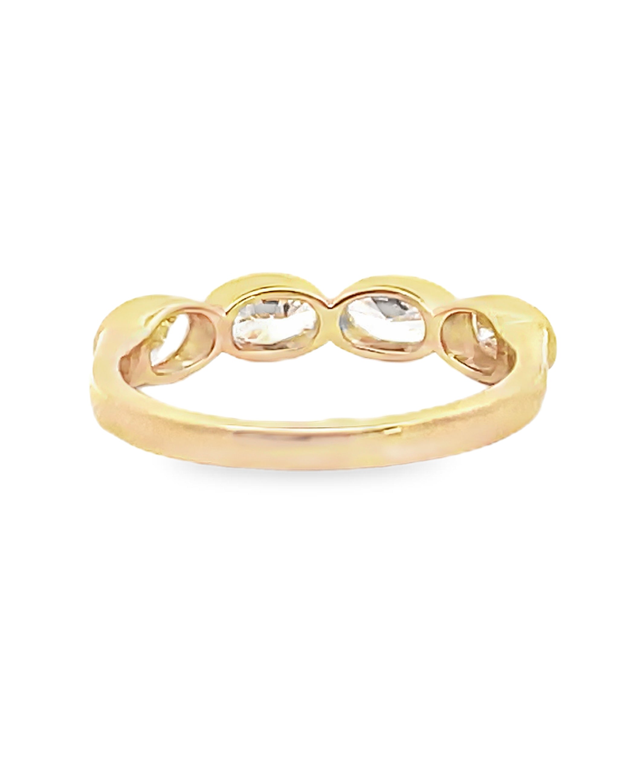 18K Yellow Gold Oval Diamond Fashion Ring