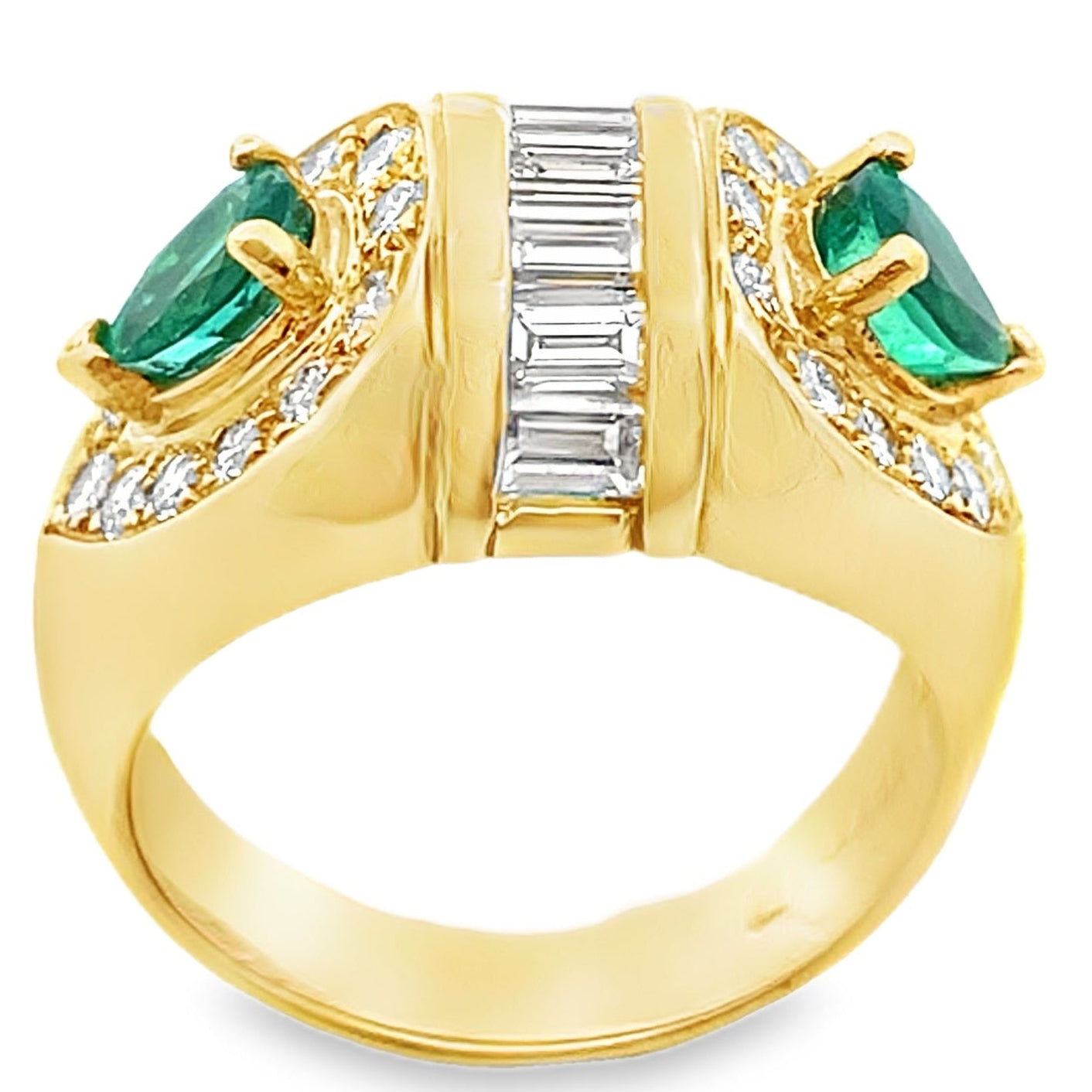 Vintage Pear Shaped Emerald Ring with Baguette & Round Diamonds Set in 18K Yellow Gold