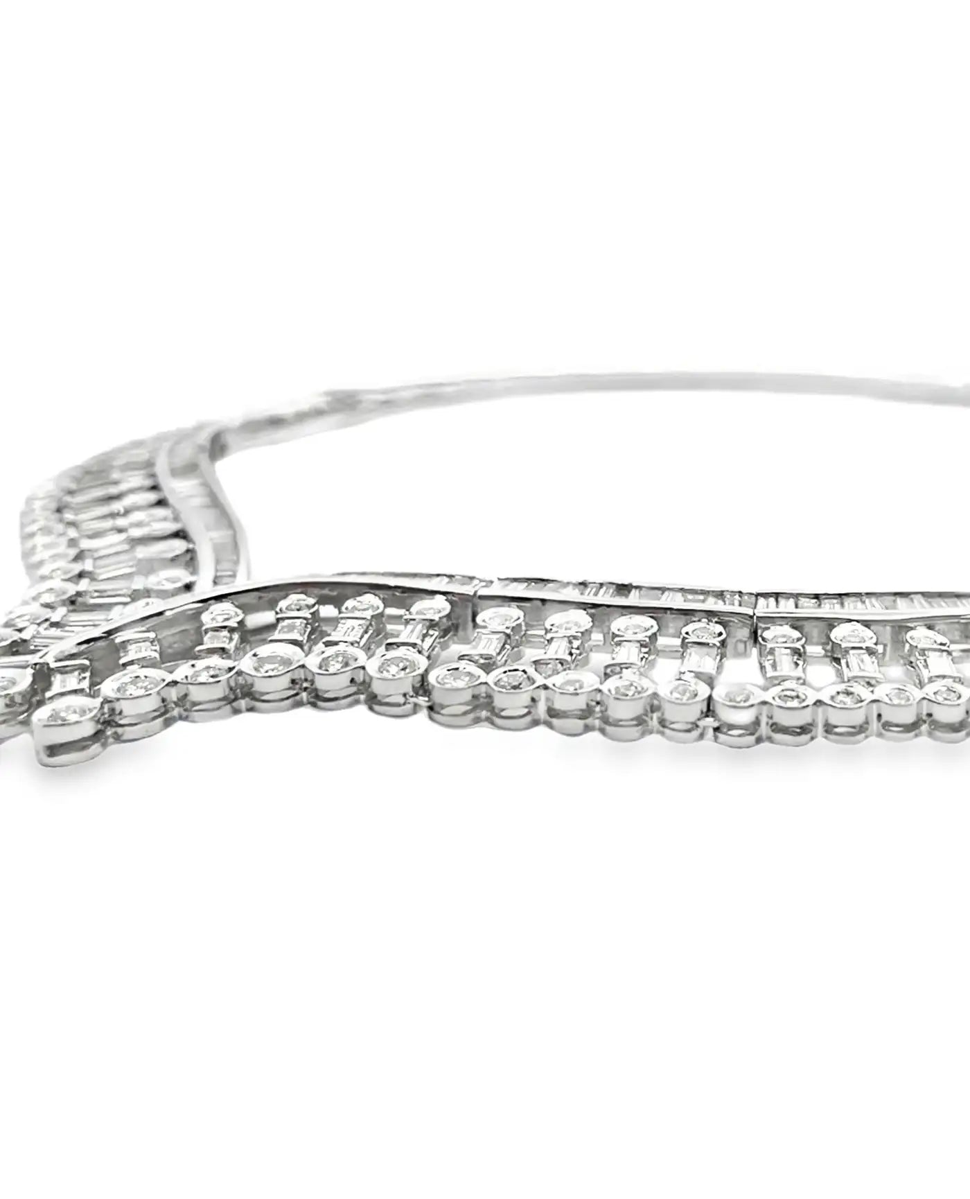 Vintage 15.50 Carat Diamond Geometric Structured V-Shape Collar Necklace in 18K White Gold