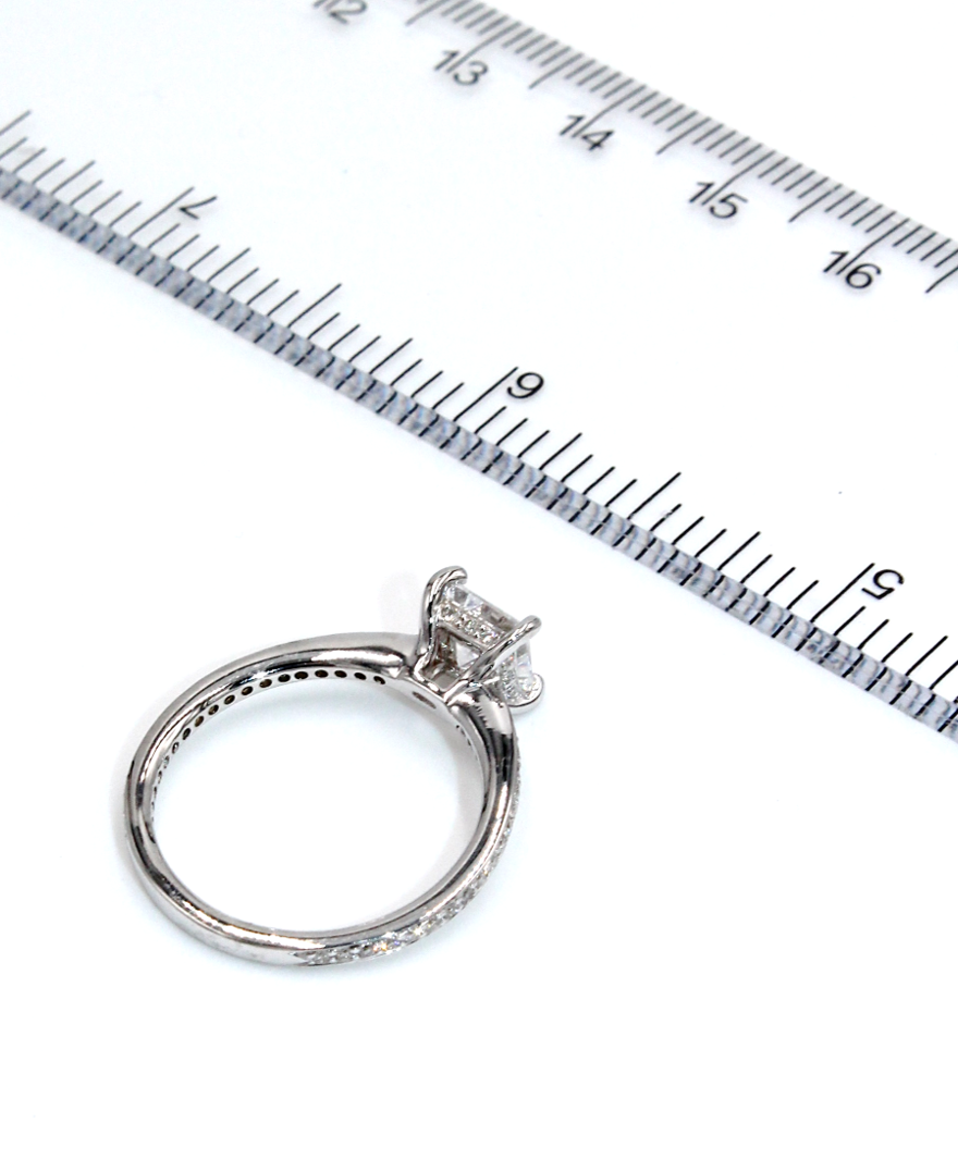 Ritani 1PCZ1966 18K White Gold Classic Princess Cut Engagement Ring Setting for 5.5 Millimeter Center Stone