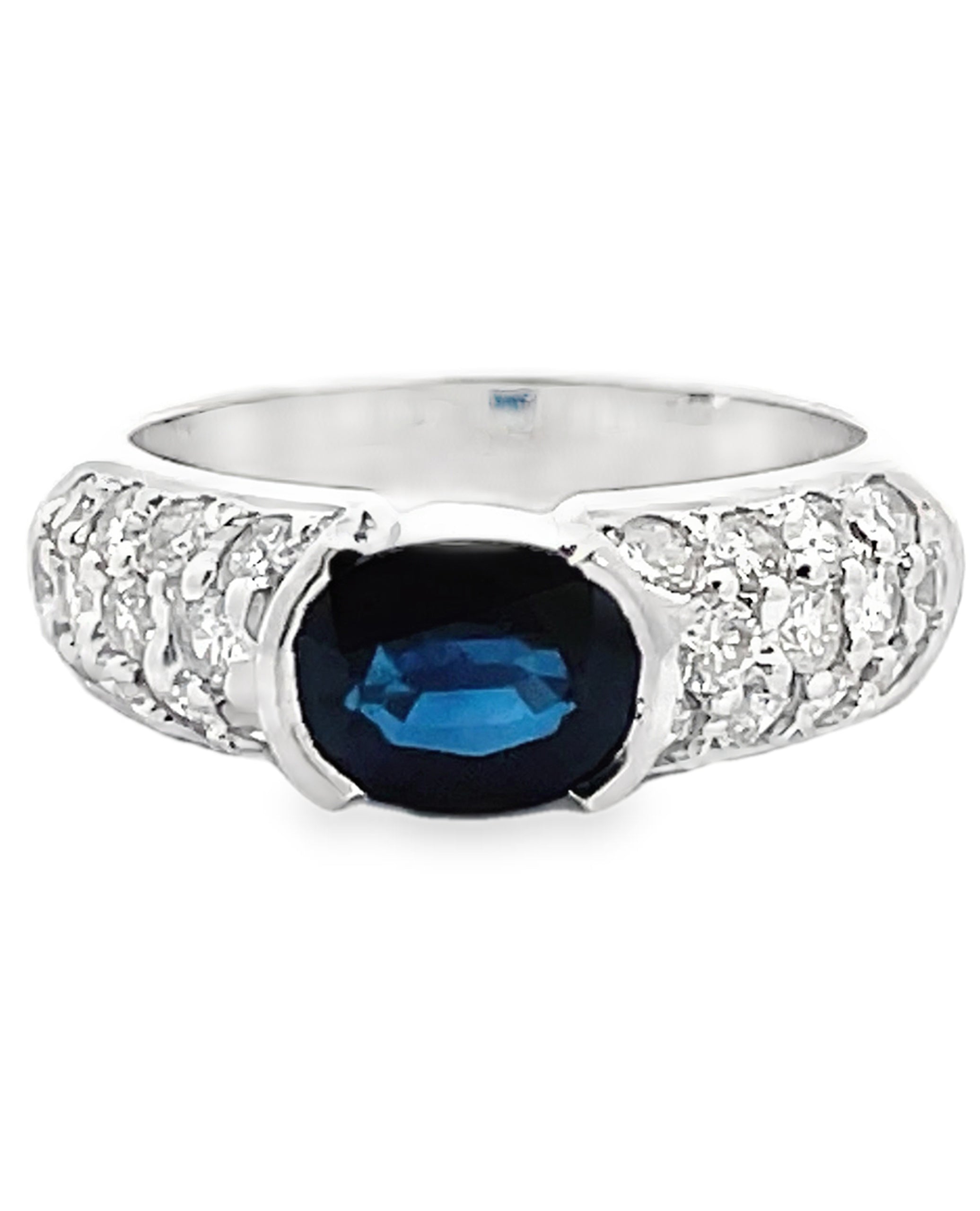 Sapphire Ring with 0.98 Carats of Diamonds