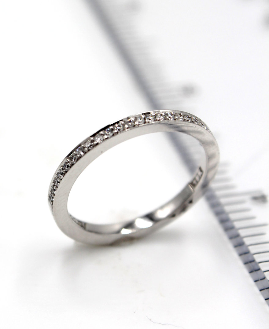 Tacori 2630 B SM P 1/2W Dantela Band Small 18K White Gold with Half Way Diamonds