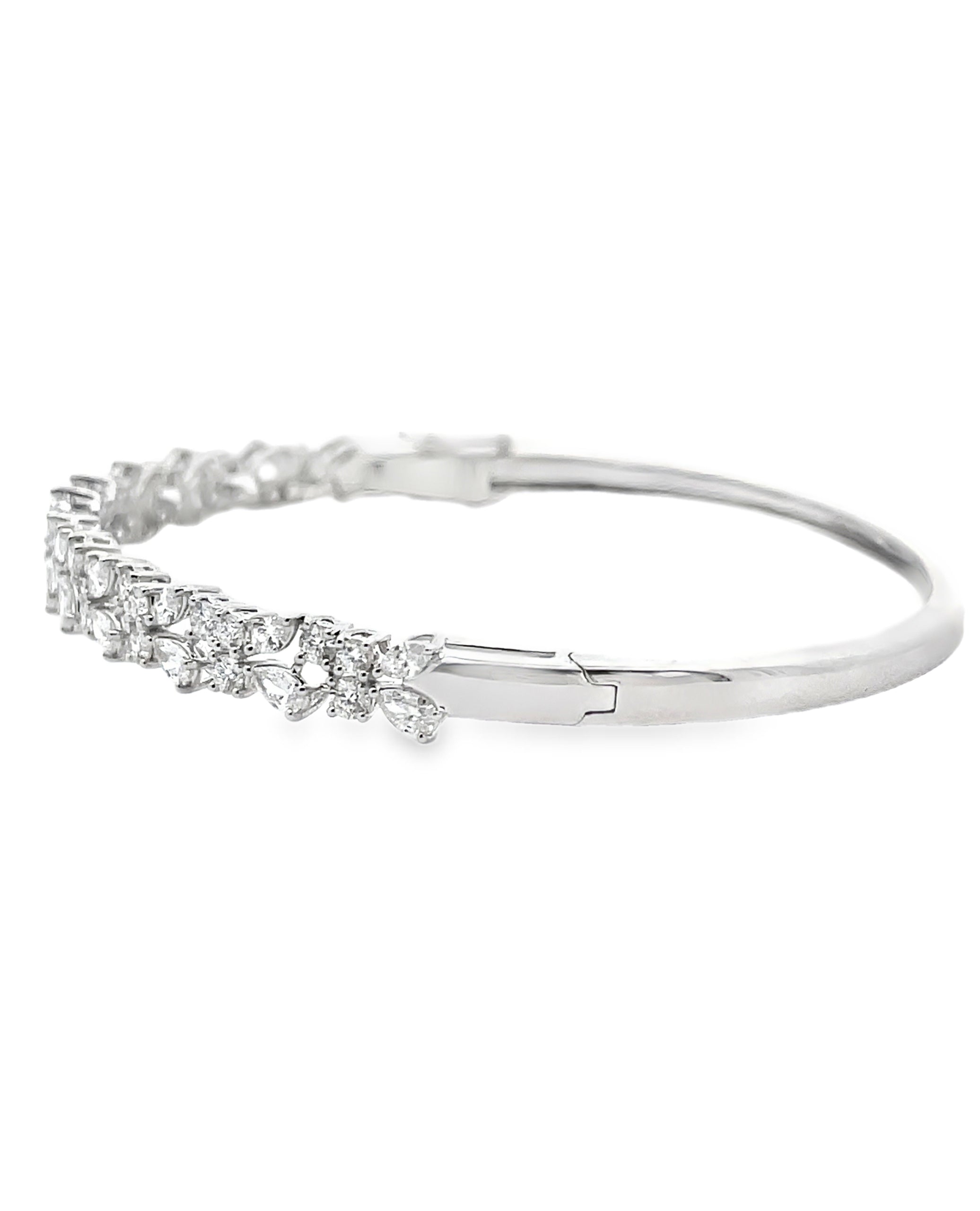 18K White Gold Diamond Bangle Bracelet