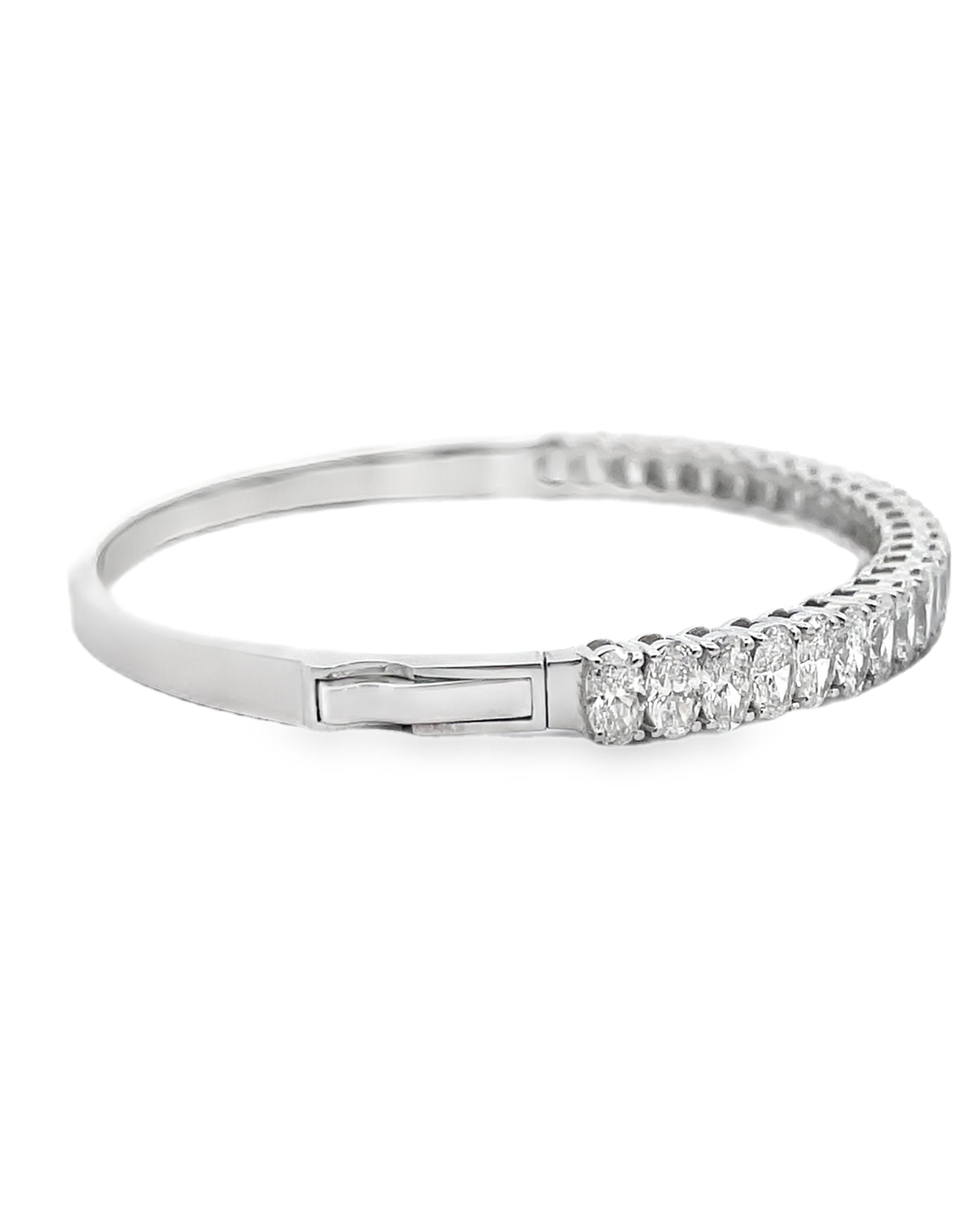 18K White Gold Bangle with Lab Grown Diamonds