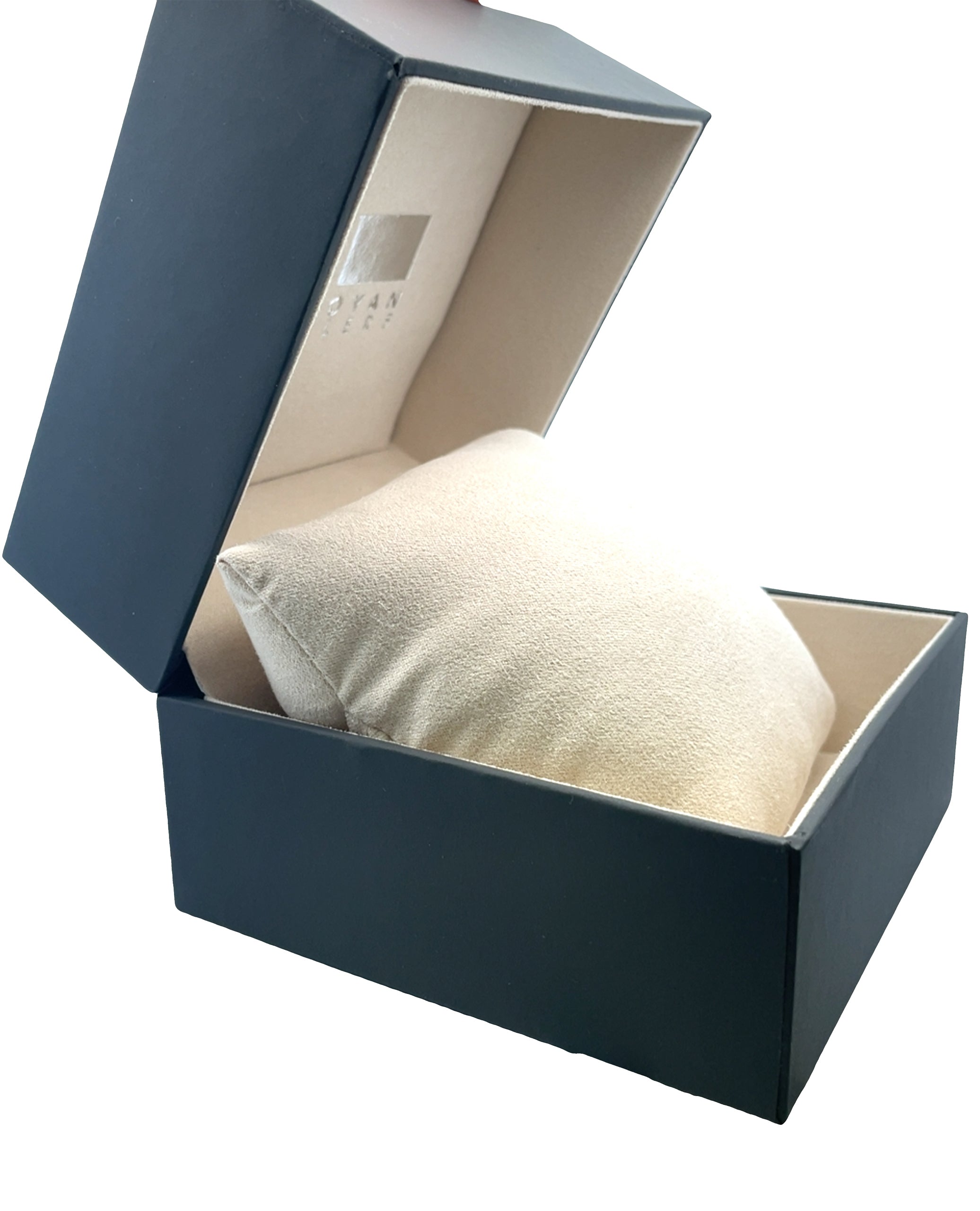 Allison Kaufman 14K Yellow Gold Diamond Four Leaf Quatrefoil Hinged Bangle Bracelet