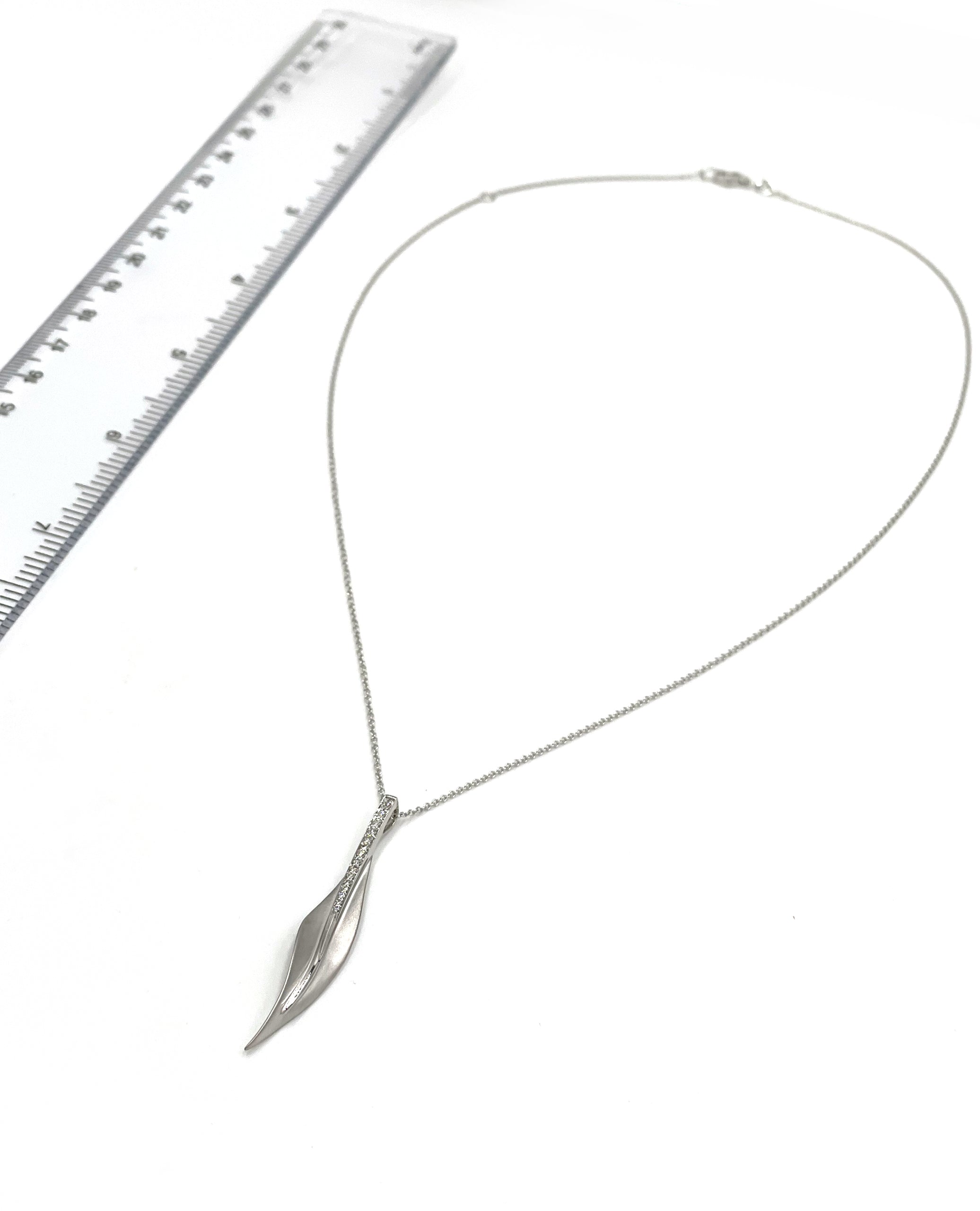 Simon G. DP113 18K White Gold and Diamond Garden Collection Pendant Necklace