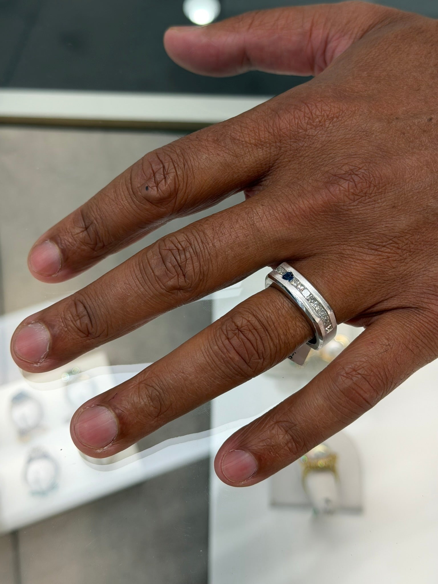 14K White Gold Men's Ring with Sapphire and Diamonds