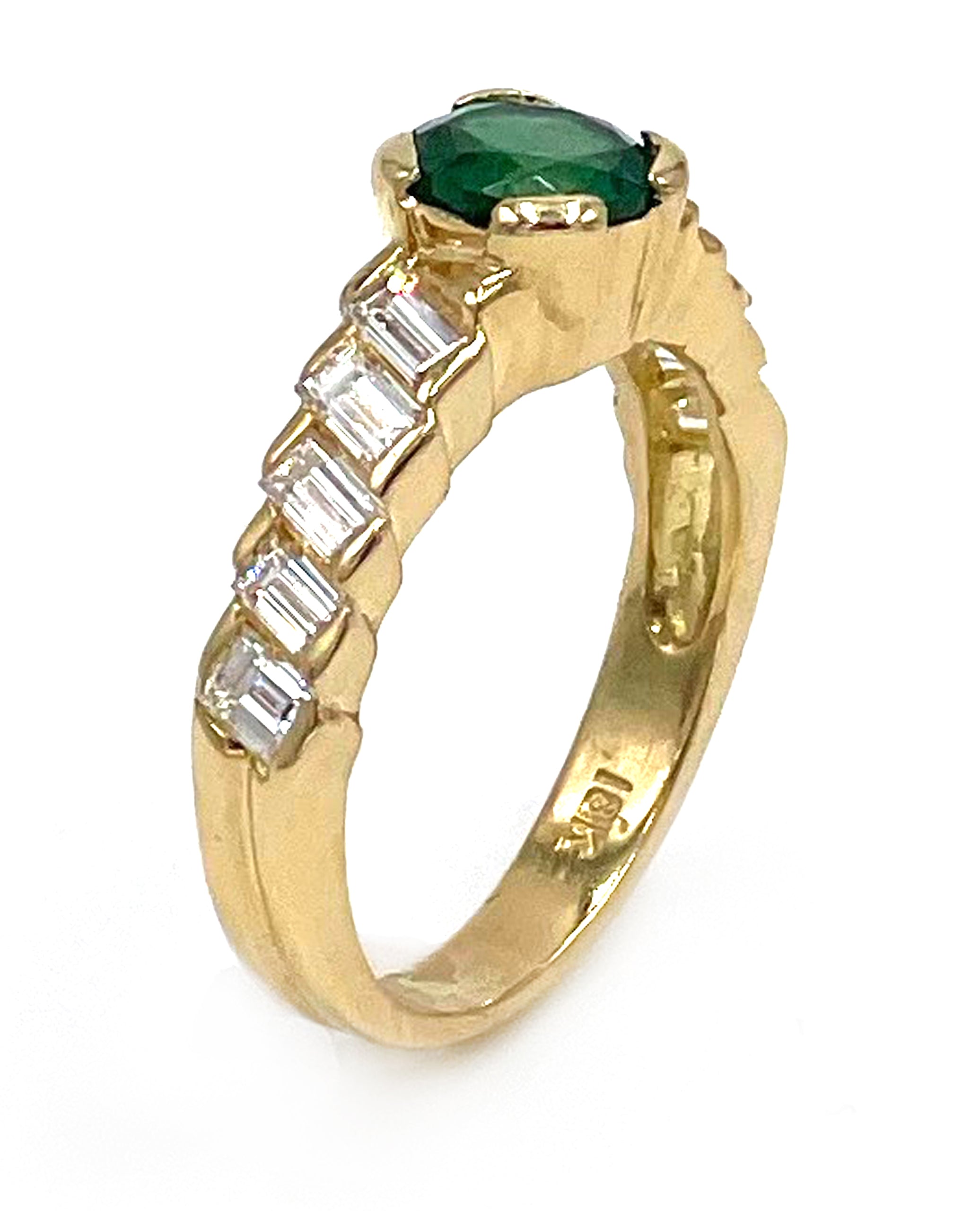 18K Yellow Gold Emerald Ring with Baguette Diamonds
