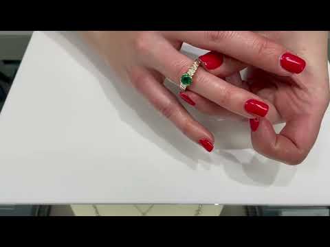 18K Yellow Gold Emerald Ring with Baguette Diamonds