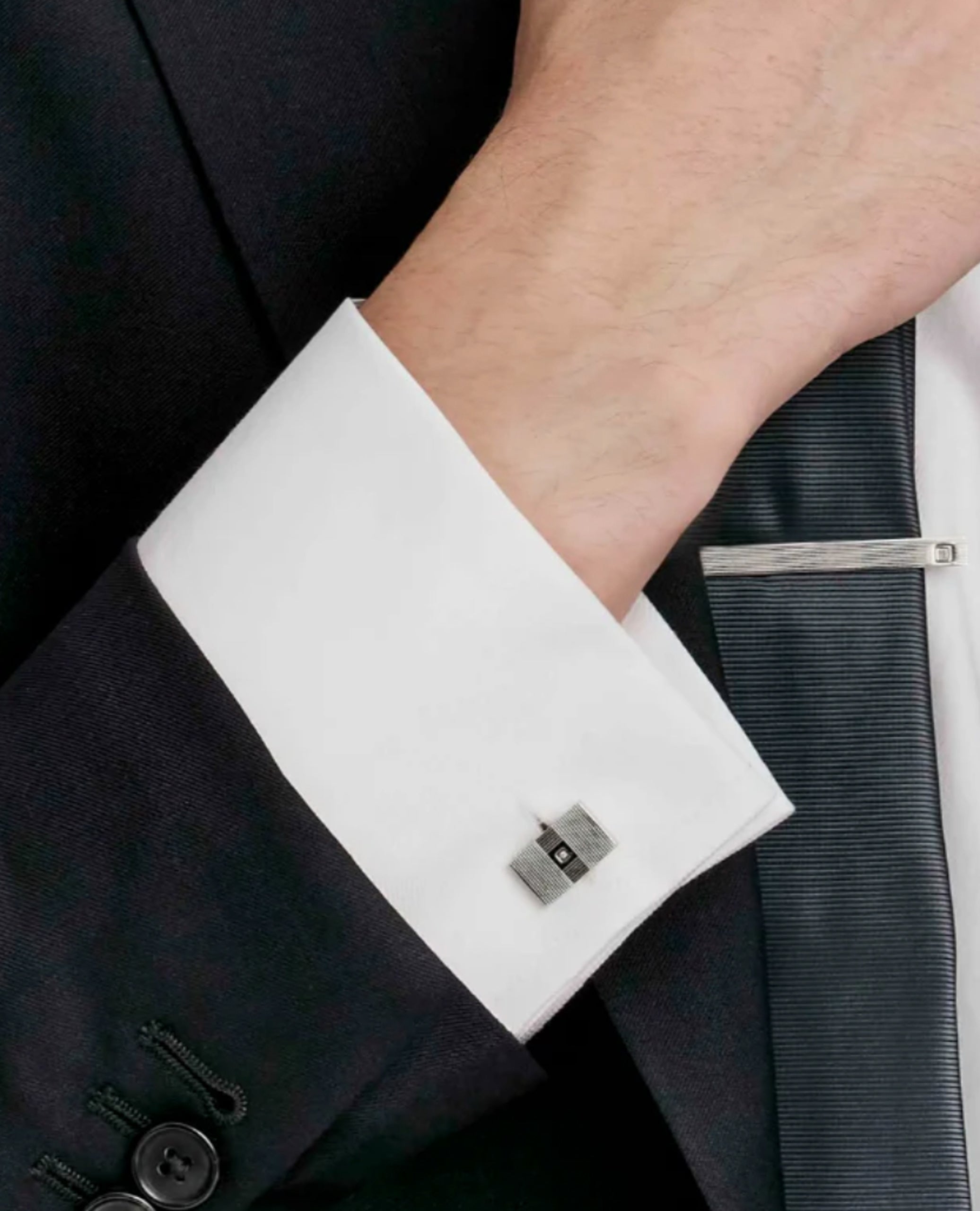 Nomination 028334/001 Strong Cufflinks Striped Steel with Diamond