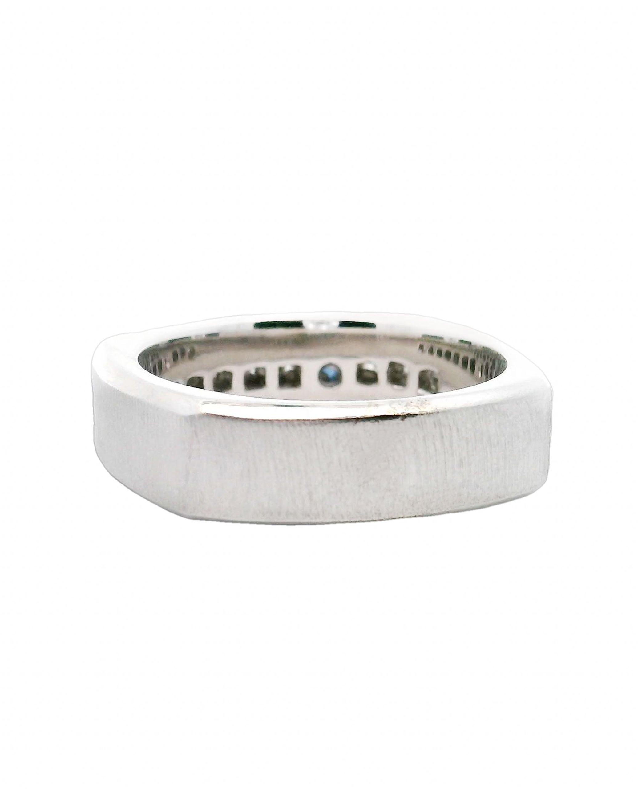 14K White Gold Men's Ring with Sapphire and Diamonds