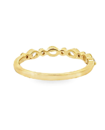 18K Yellow Gold Diamond Band