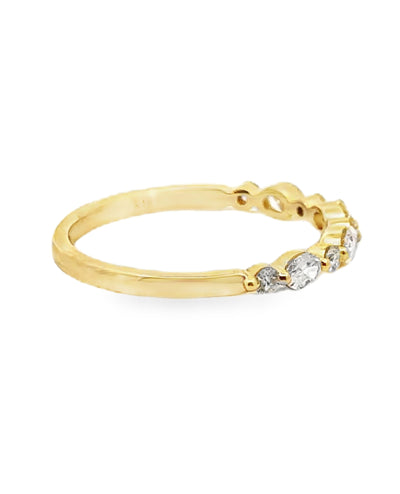 18K Yellow Gold Diamond Band