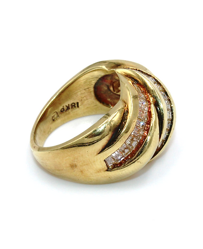 Vintage 18K Gold Diamond Ring with Overlapping Rows of Baguette Diamonds