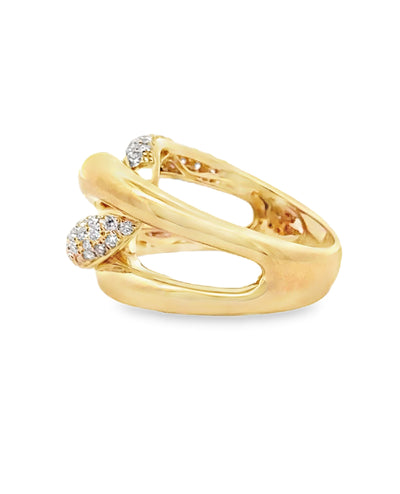 Interlocking 0.97 Carat Diamond Ring with High Polish in 18K Yellow Gold