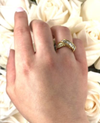 Vintage Overlapping Baguette and Round Diamond Ring in 18K Yellow Gold