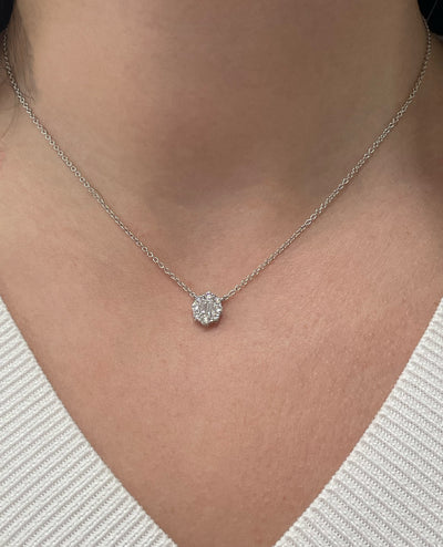 18K White Gold Diamond Pendant Necklace