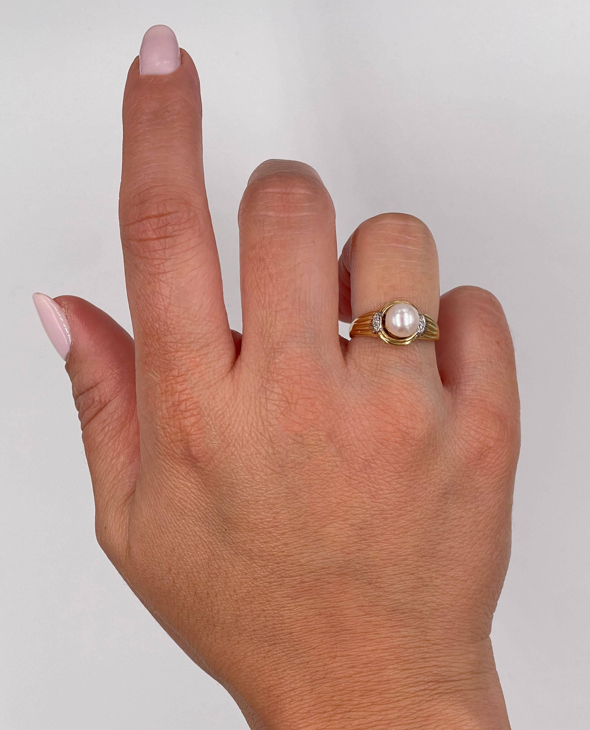 14K Yellow Gold Pearl Ring with Diamonds- Size 5.75