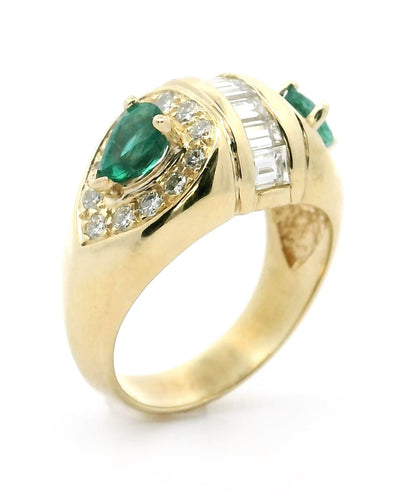 Vintage Pear Shaped Emerald Ring with Baguette & Round Diamonds Set in 18K Yellow Gold