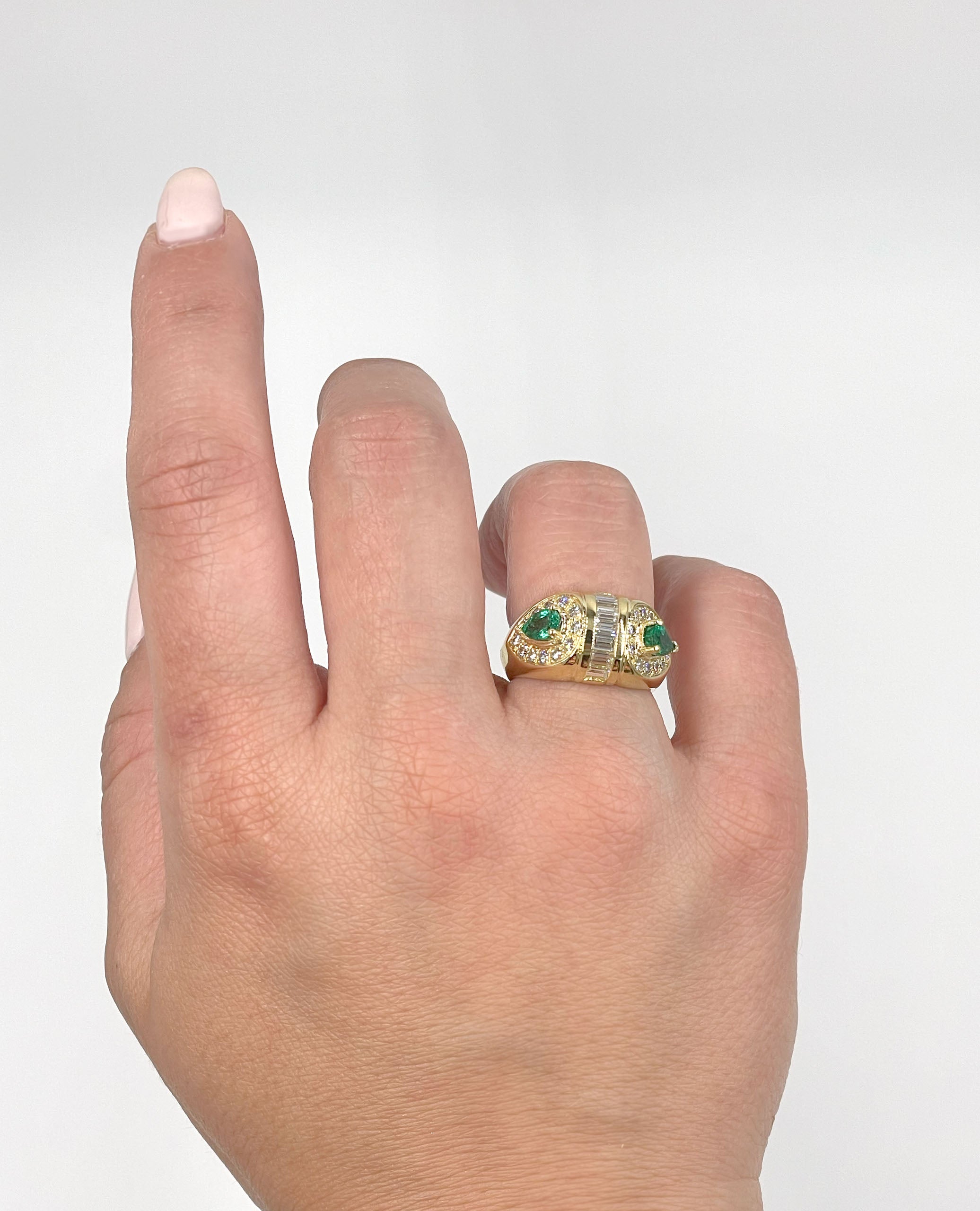 Vintage Pear Shaped Emerald Ring with Baguette & Round Diamonds Set in 18K Yellow Gold
