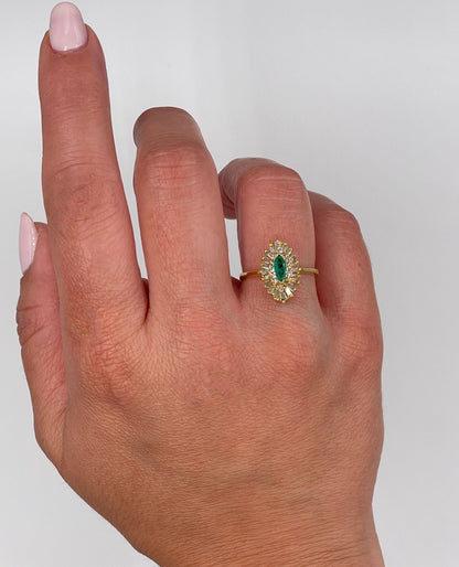 Vintage Marquise Emerald Ring with Round and Baguette Diamonds in 18K Yellow Gold