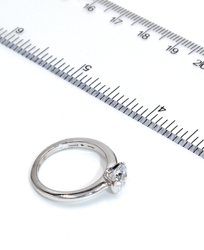 Ritani 1RZ1065 "Classic" Engagement Ring Setting for Round Center Stone