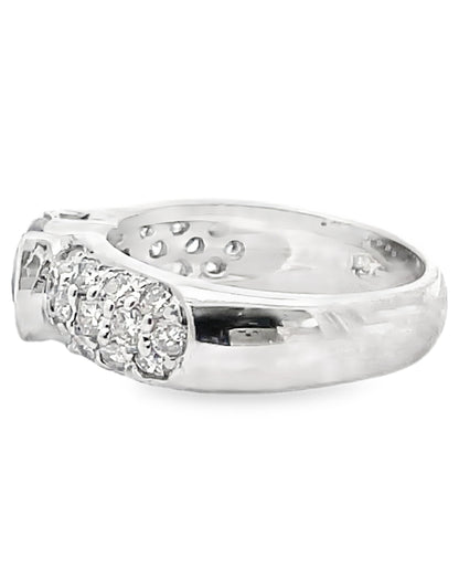 Sapphire Ring with 0.98 Carats of Diamonds