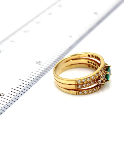Emerald and Diamond Ring in 18k Yellow Gold