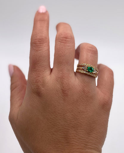 Emerald and Diamond Ring in 18k Yellow Gold