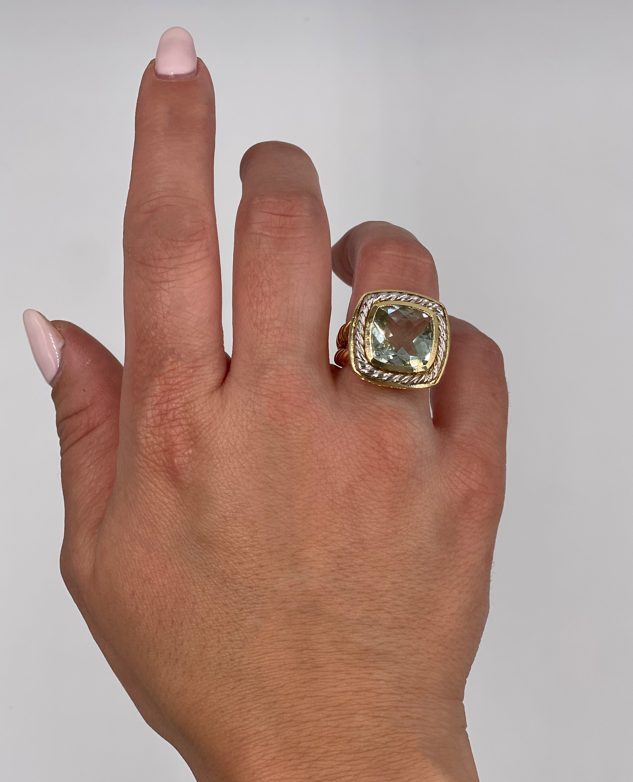 Mint Quartz Cable Ring 9.10 Carats in 14k Gold