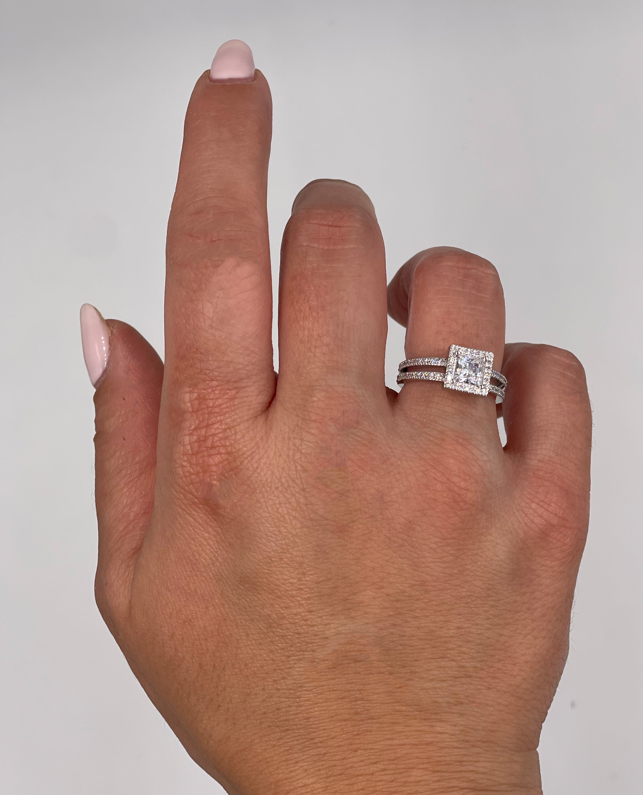 Simon G. 18K White Gold Diamond Ring