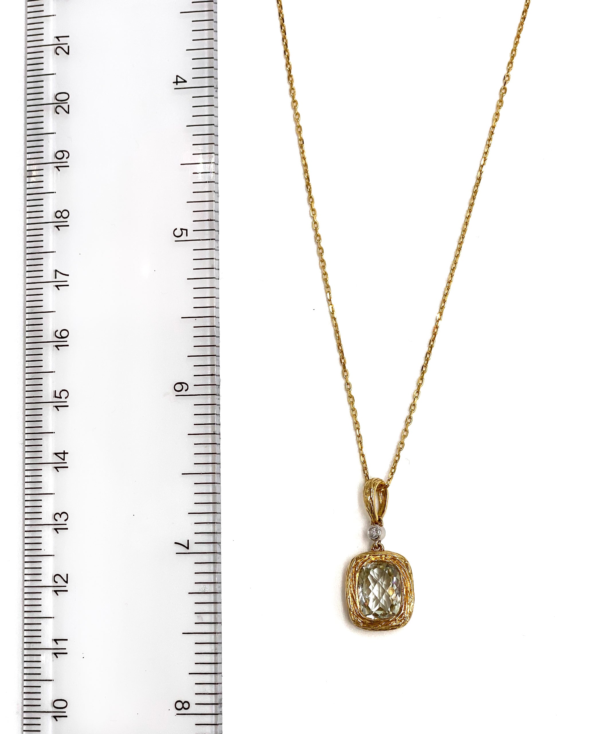 18K Yellow Gold 1.72 Carat Green Amethyst Pendant Necklace with One Round Diamond