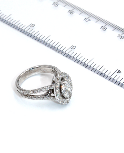 Marquise Diamond Ring in 18k White Gold