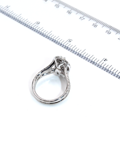 Marquise Diamond Ring in 18k White Gold