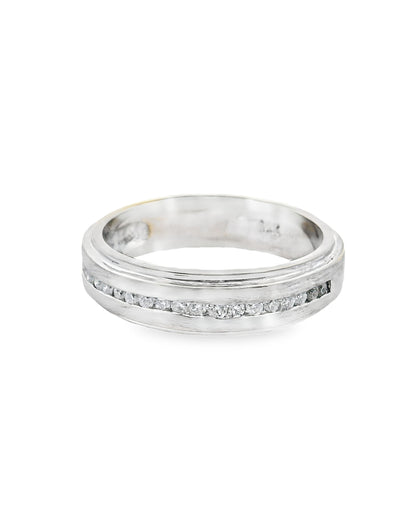 14K White Gold Men's Ring with Satin Finish and Round Diamonds