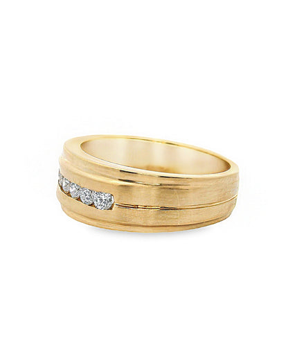 14K Yellow Gold Men's Ring with Round Diamonds