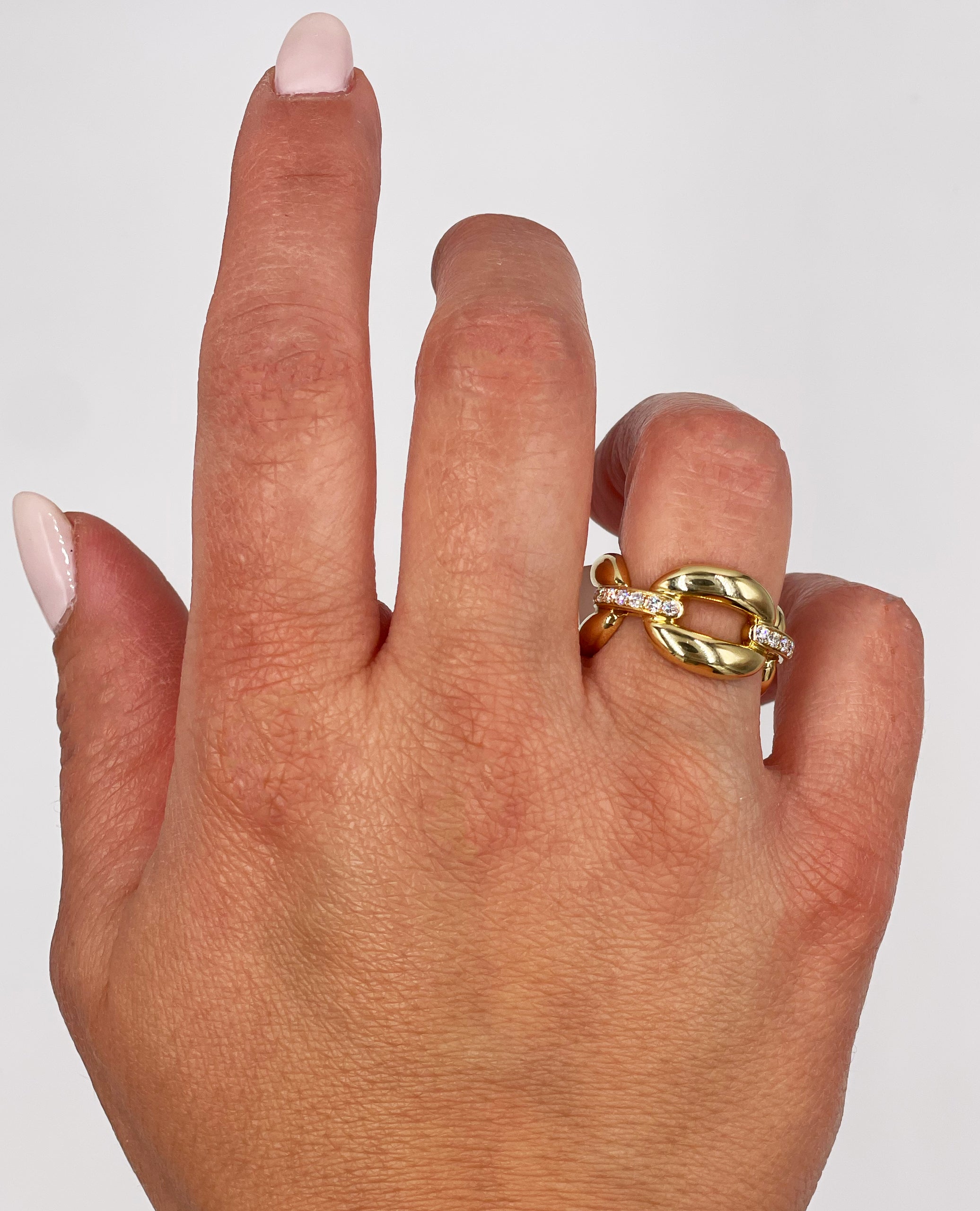 Interlocking Rounded High Polish Link Ring in 18K Yellow Gold with Diamonds