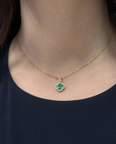 18K Yellow Gold Emerald & Diamond Quatrefoil Pendant Necklace