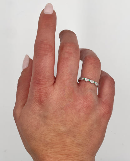 18K White Gold Diamond & Emerald Heart Ring