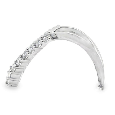 18K White Gold "V" Shape Diamond Ring 0.58 Carats