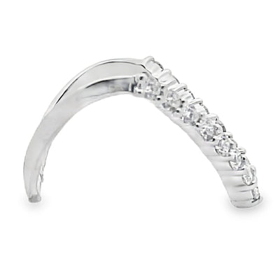 18K White Gold "V" Shape Diamond Ring 0.58 Carats